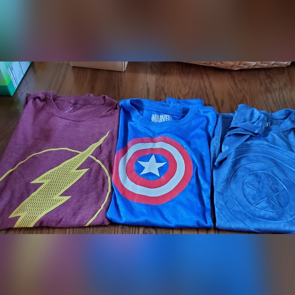5 Superhero Shirts - Picture 3 of 3